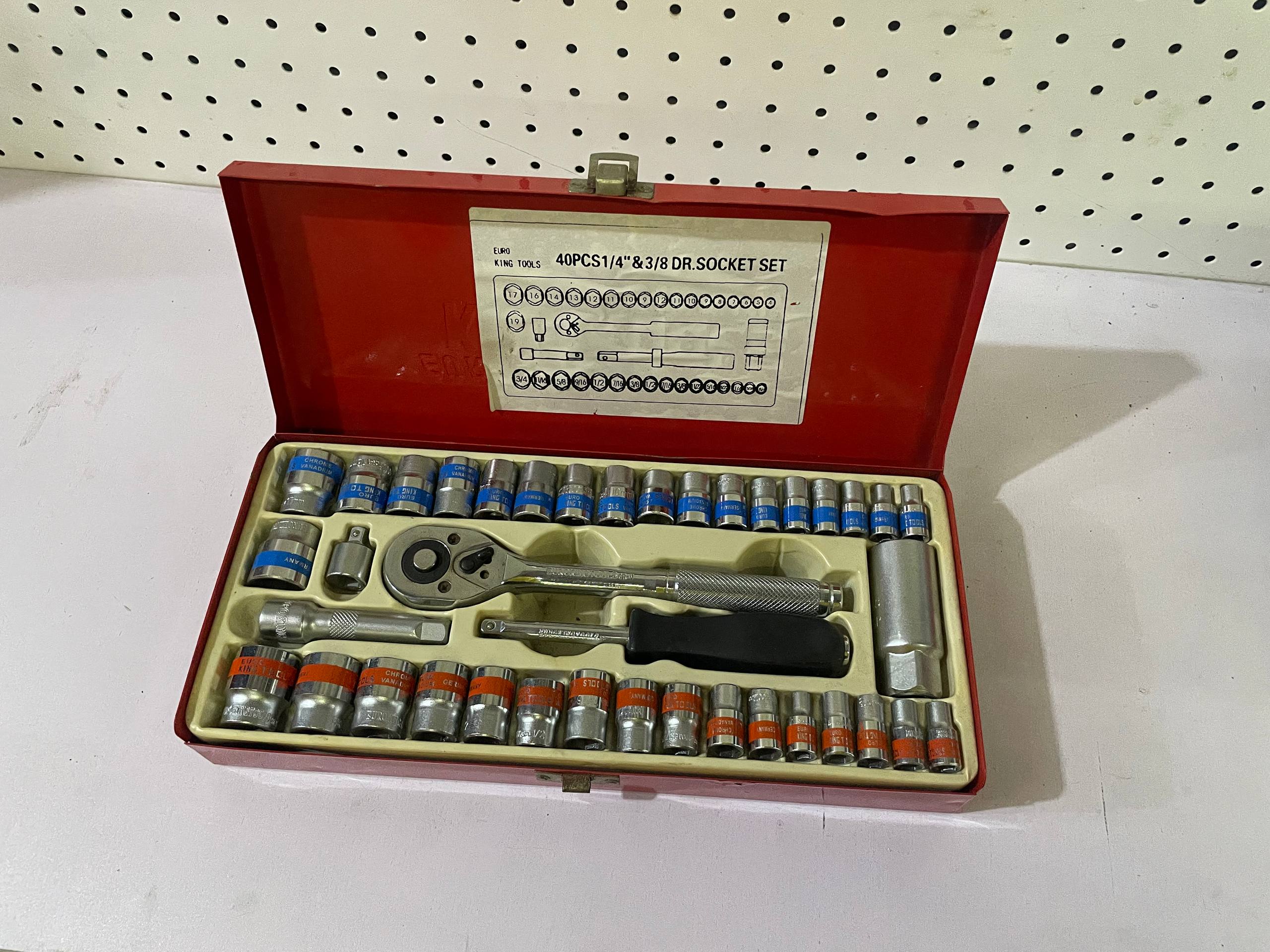 KING TOOLS 1/4'' & 3/8'' DR 40PCS SOCKET SET - METRIC & INCHES