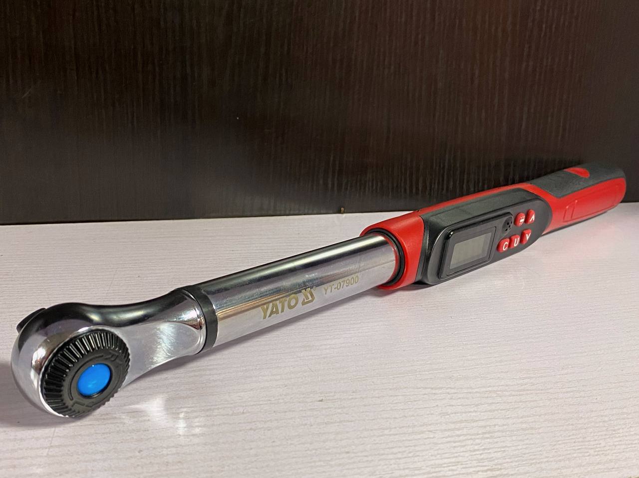 YATO YT-07900 1/2" 6.8–135 Nm DIGITAL TORQUE WRENCH - Image 2
